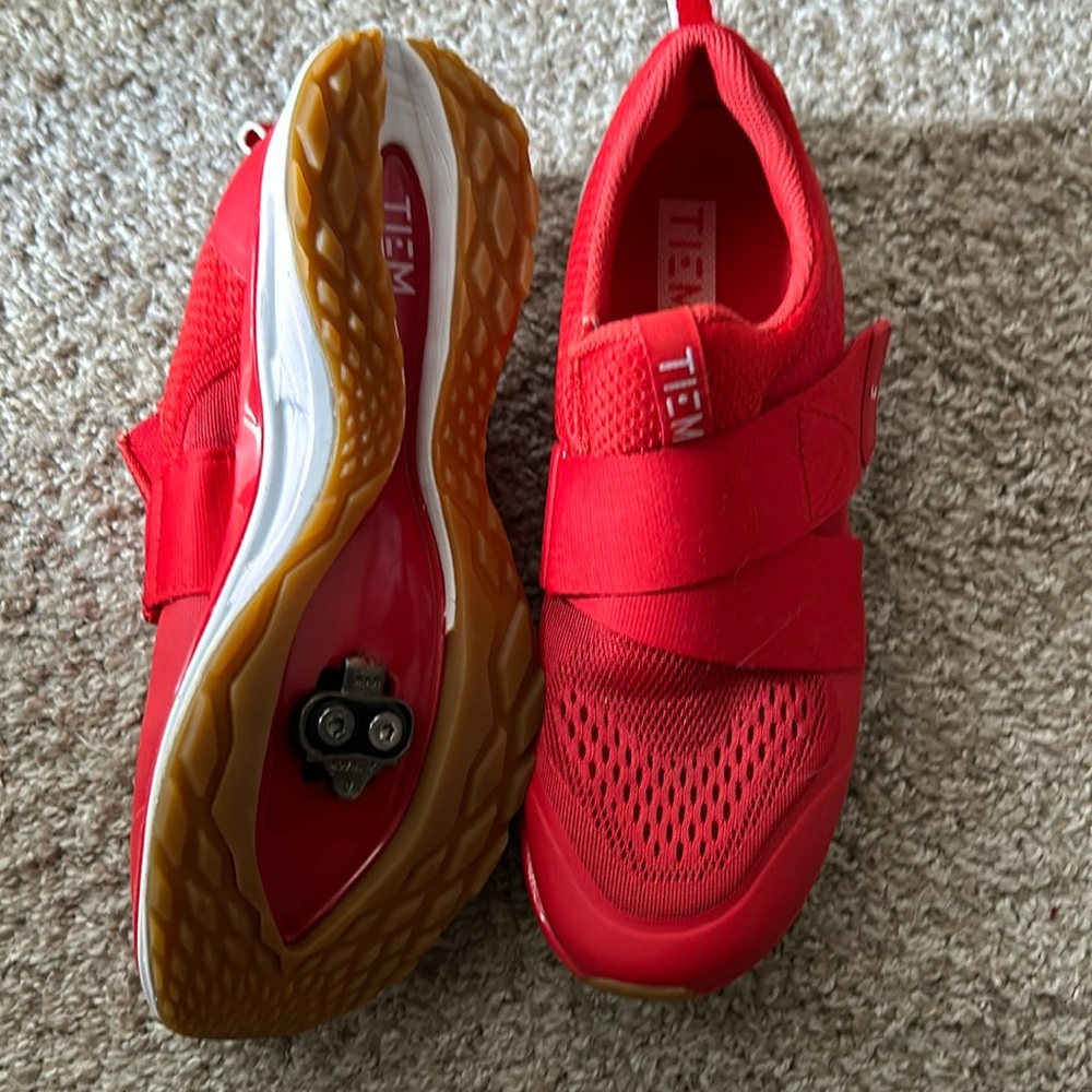 Red Tiem Spin Shoes - SPD Clips Included  - Size 7